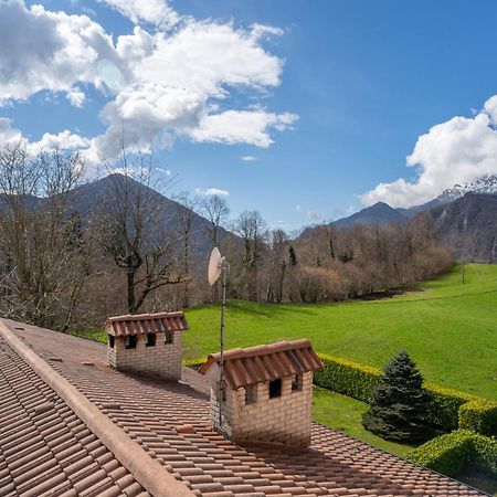 Mountain Lodging With Fireplace And Mountain View Barzio Bagian luar foto